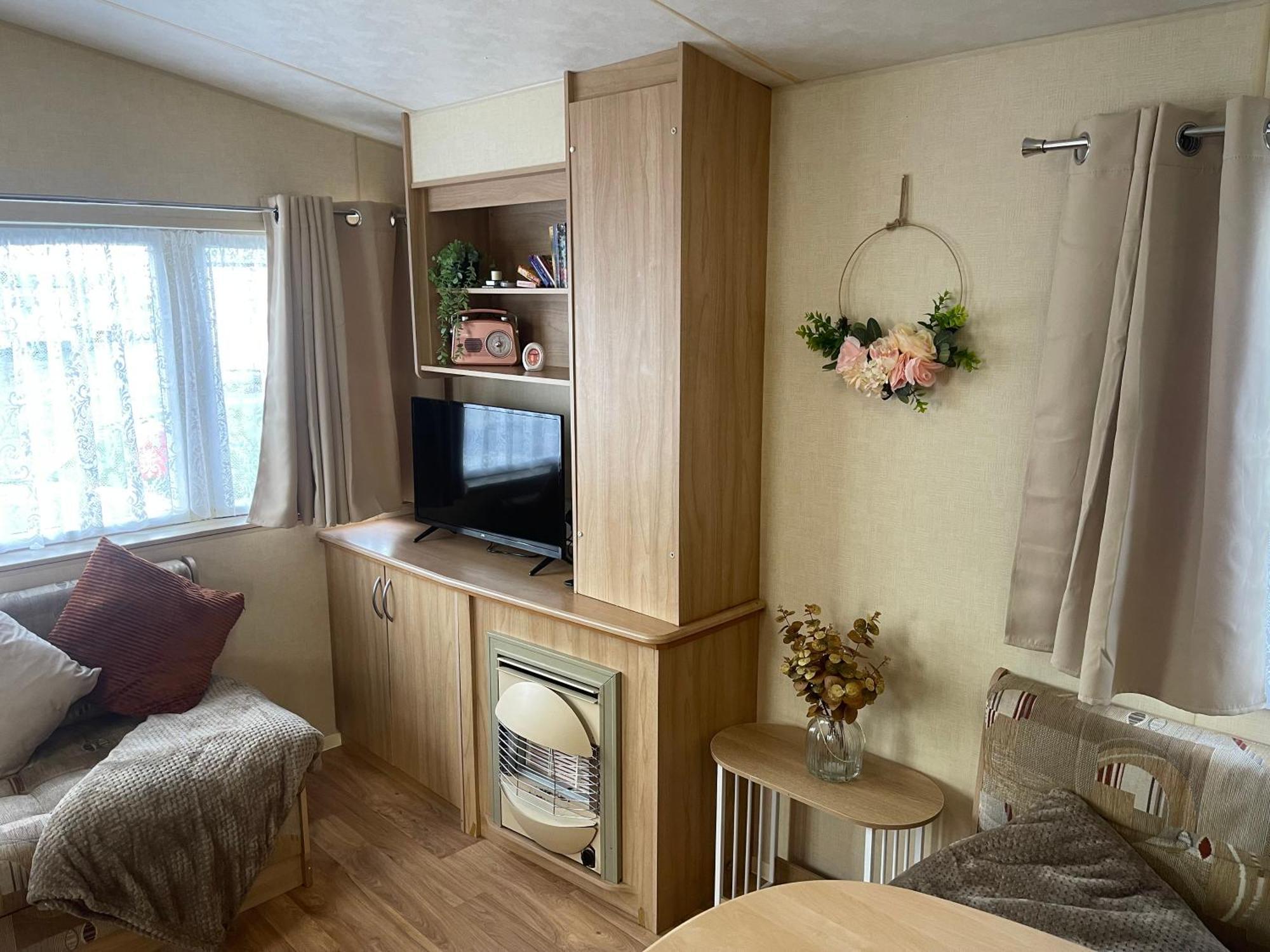 Sandlemere - 6 Berth, 3 Bedroom Caravan Tunstall  Luaran gambar